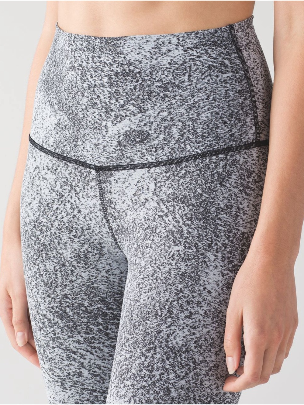 High-Waist Speckled Leggings in Black & White